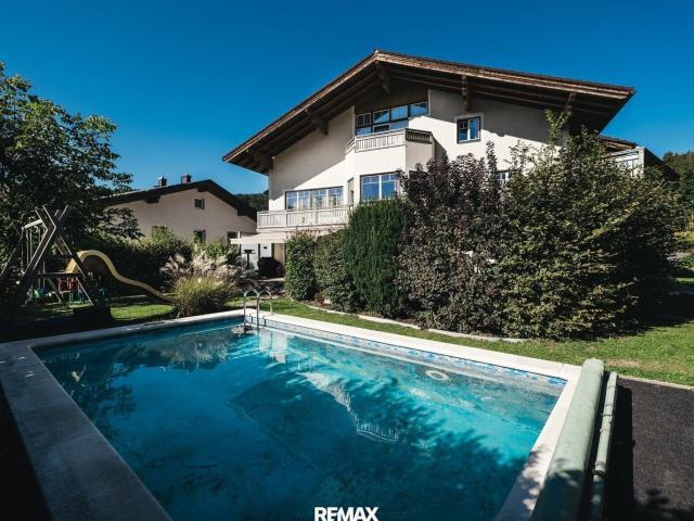 Generationentraum Privates Mehrparteienhaus mit Pool