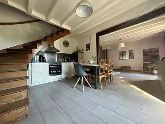 Geneuille 25870 Achat / Vente maison 5 pièces t5 au dernier étage terrasse