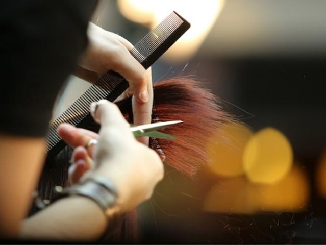 GENF GEMISCHTER FRISEURSALON RIVE DROITE WIRD VERKAUFT