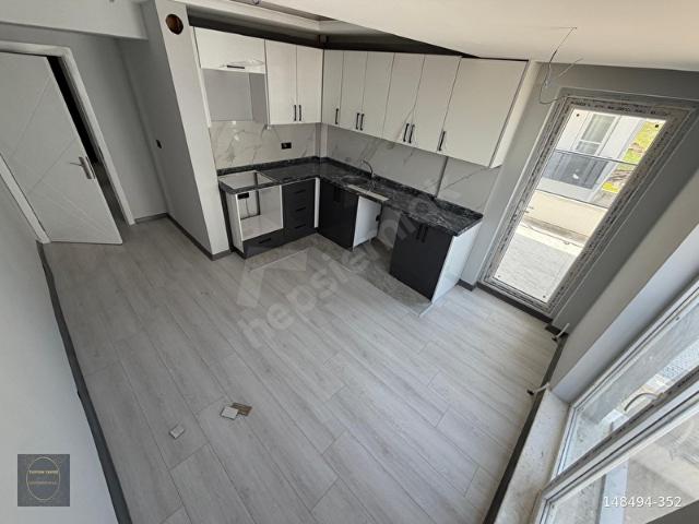GENİŞ DAİRE İSTEYENLERE 130 3+1 M2 ARA KATTA UYGUN FİYATA KAÇMAZ