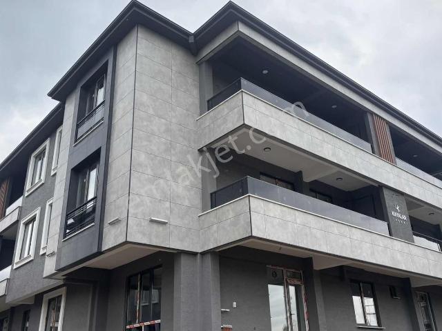 Geniş Ferah Köşe Daire Önü Kapanmaz 3+1 Ebeveynli