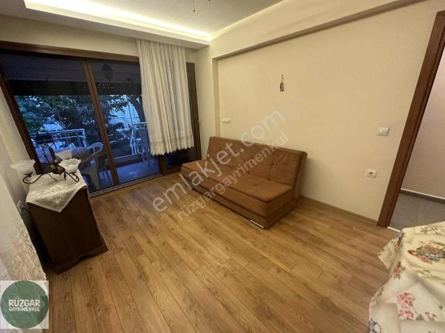 Geniş Sokak_3+1_full Tadilatlı_180m2_köşe Daire_doğalgazlı