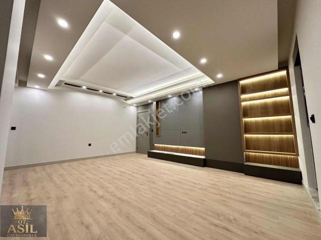 Geniş 2+1 Ultra Lüx Site İçinde