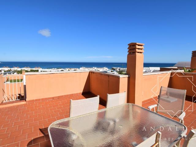 Genial ático de 2 dormitorios y 2 cuartos de baño, en Mirama. 55m² Mojácar