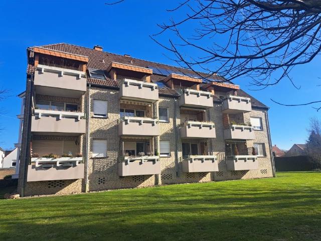 Genial zentral & ruhig gelegen: 2 Zimmer ETW mit Balkon und tollem Blick in Erwitte Bad Westernkotten!