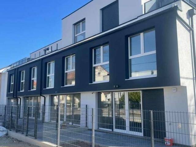 Genießen Sie den Sommer in Ihrem schlüsselfertigen Reihenhaus im Erstbezug
