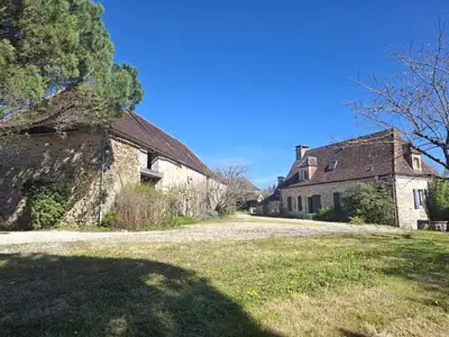 Génis 24160 Achat / Vente maison 5 pièces t5