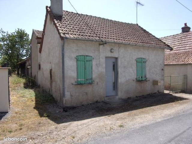 Gennetines, sur 985 m² Petite maison à rénover avec dépendance