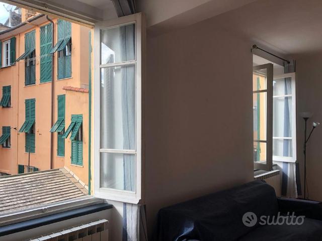 Genova zona san vincenzio trilocale arredato