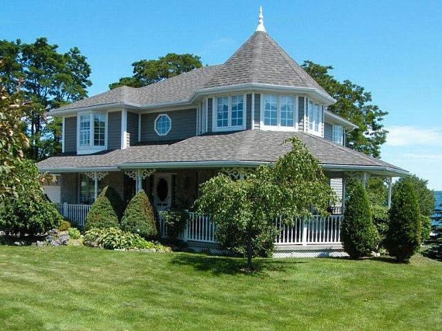Georgian Bay Waterfront Property With Pier And Concrete Dockage