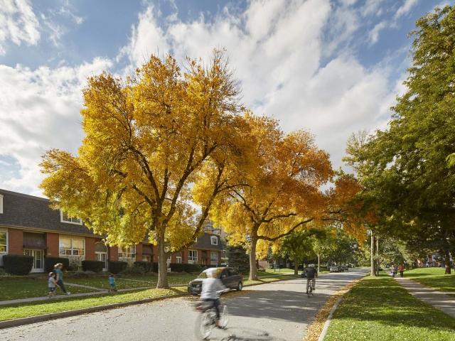 Georgian Court Townhomes 2 Bedroom Apartment for Rent at 610 Surrey Lane, Burlington, ON L7T 3S6 Aldershot South