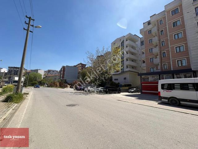 Gebze Arapçeşme Mh. Geniş Ve Kullanışlı 3+1 Satılık Arakat Daire
