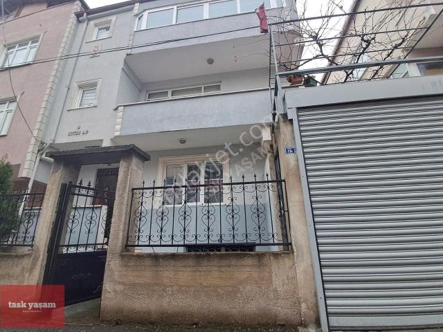 Gebze De 3 Katlı Kapalı Garajlı Fırsat Satılık Komple Bina