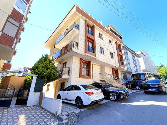 Gebze Gaziler Mah. 2+1 Ara Kat Daire
