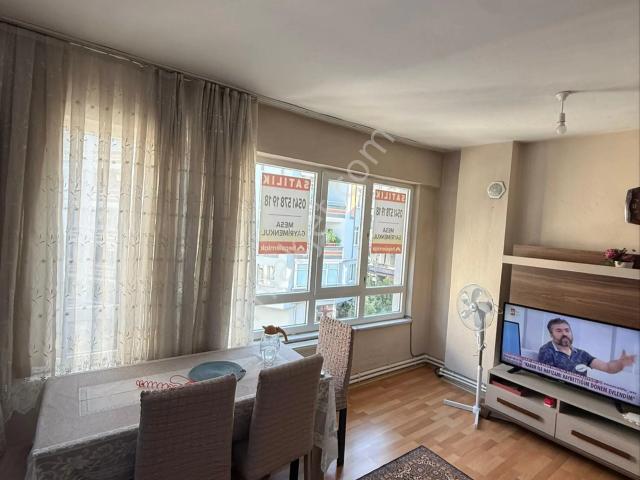 Gebi Caddesi Uzerinde Temiz Satılık Daire