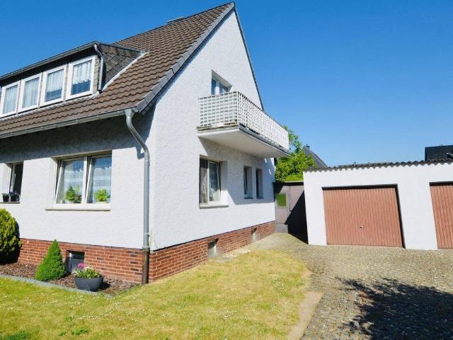 Gebote erwünscht Zweifamilienhaus nahe Düsseldorf