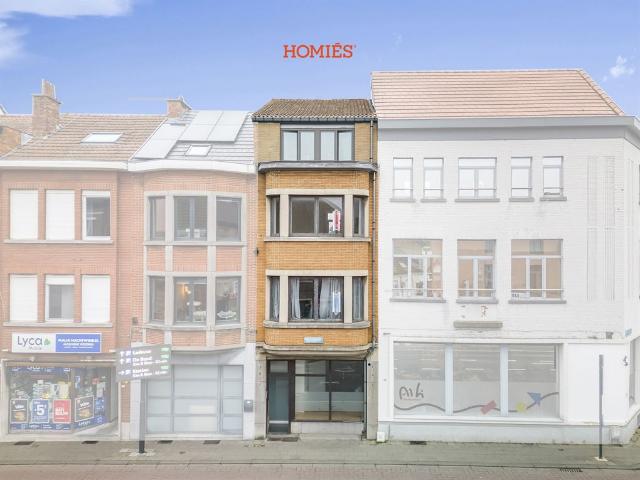 Gebouw met 4 appartementen