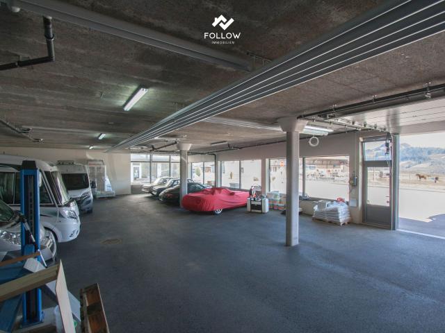 Gedeckte Aussenparkpltze fr Auto, Wohnmobile, Wohnwagen usw