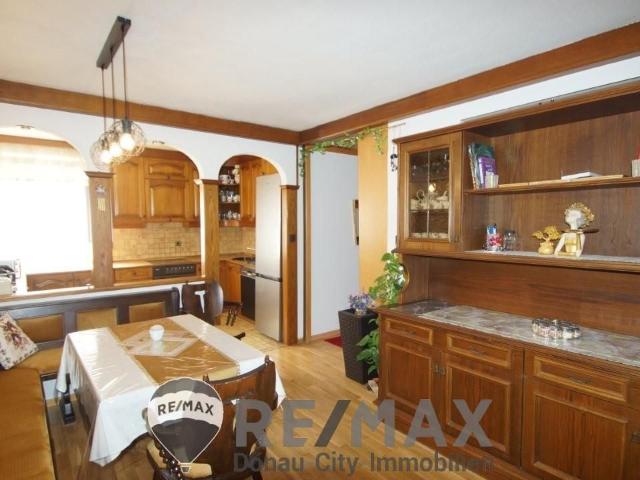 Gediegene 4 Zimmer Loggia Wohnung beim Reumannplatz U1