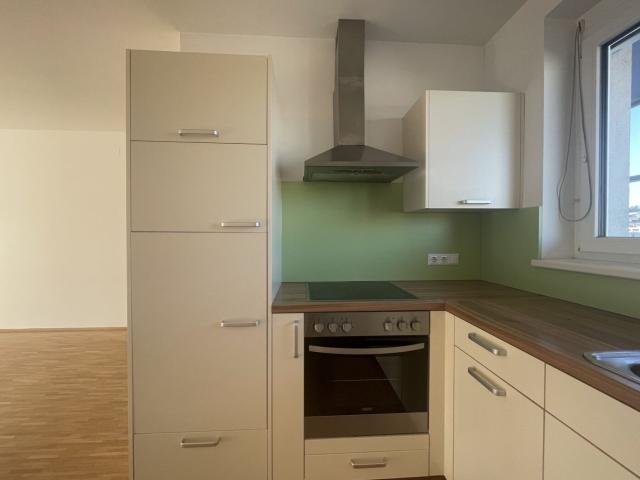 Geförderte Genossenschaftswohnung Helle 3 Zimmer Wohnung mit Loggia & Tiefgarage