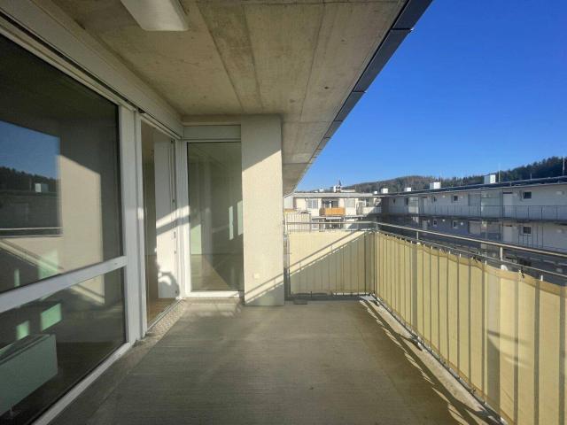 Geförderte Genossenschaftswohnung Helle 3 Zimmer Wohnung mit Loggia & Tiefgarage