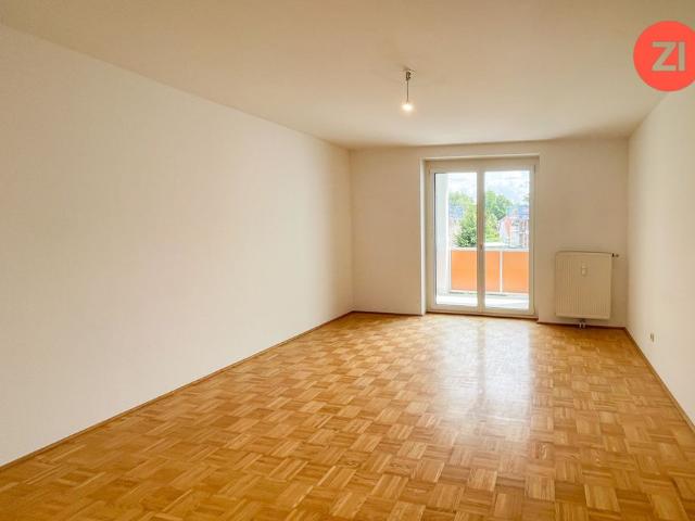 Geförderte 3 Zimmer Wohnung inkl. Loggia und Stellplatz! Einbau einer Küche möglich