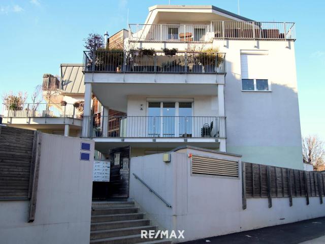 NEUER PREIS! Bezugsfertige 3 Zimmer Wohnung mit sonnigen Balkon und Tiefgaragenplatz im Wienerwald!