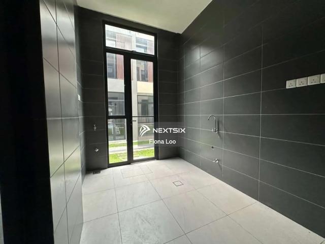 Gelang patah detached factory, only unit for rent in setia business park 1