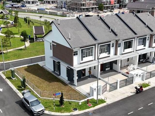 Gelang Patah Setia Eco Garden CORNER double storey terrace house