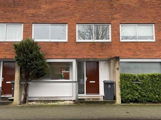 Gelegen in Amsterdam ligt deze prachtige en ruime