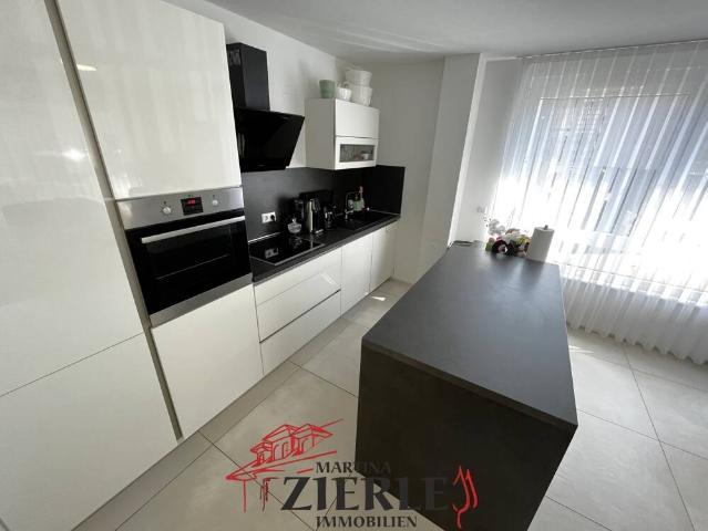 Top Preis! Fast neu! 3,5 Zi. Wohnung, neuwertig, KFW 70, FBH, sehr großer Balkon und Gartenanteil!