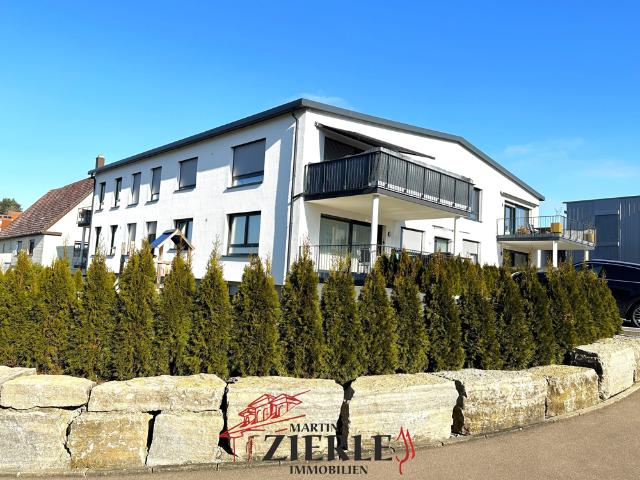 TOP Preis! Fast neu! 3,5 Zi. Wohnung, neuwertig, KFW 70, FBH, sehr großer Balkon und Gartennutzung!