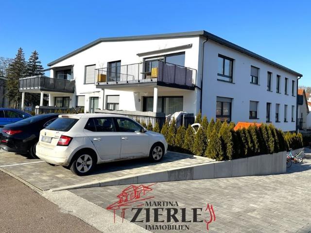 Top Preis! Fast neu! 3,5 Zi. Wohnung, neuwertig, KFW 70, FBH, sehr großer Balkon und Gartennutzung!