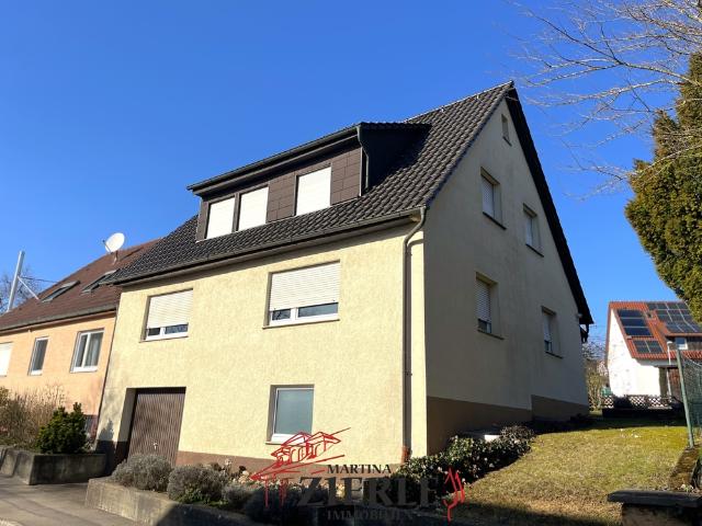 Gelegenheit! Einfamilienhaus mit fantastischem Garten, Garage, Stellplatz, Keller und Gartenhaus!