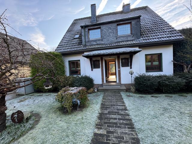 Gelegenheit! Freistehendes, grundsolides Einfamilienhaus in toller Lage von MG Wickrathberg