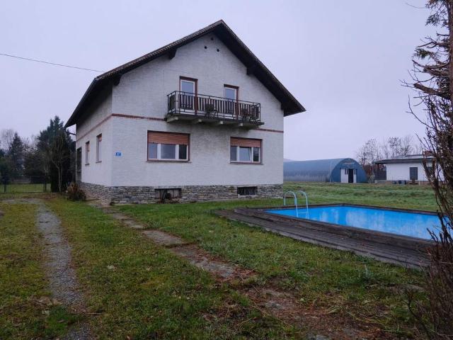 Gelegenheit Haus mit großem Garten und Pool