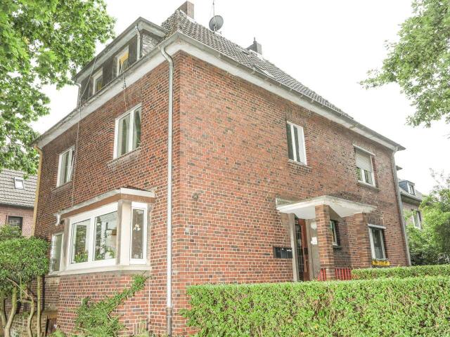 Gelegenheit in Duisburg Aldenrade: Freistehendes Dreifamilienhaus für ihre Familie