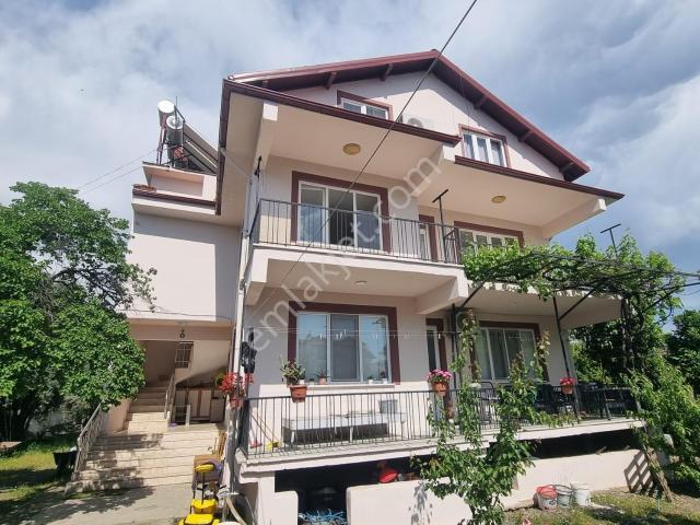 Gelişim'de Kiralık 3+1 Geniş Ara Kat Kapalı Mutfak Daire