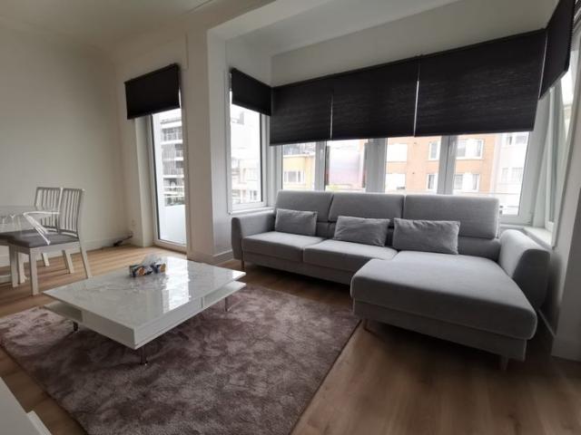 appartement 1e verdieping, vanaf 1 juni op toplocatie