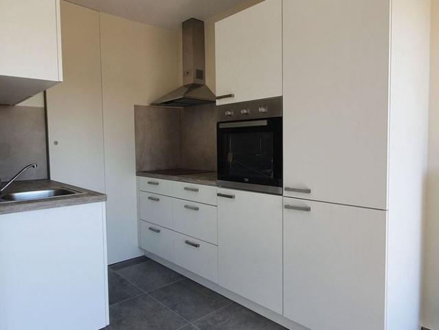 Gelijkvloers app. te huur in Halle voor € 825 met 2 slaapkamers