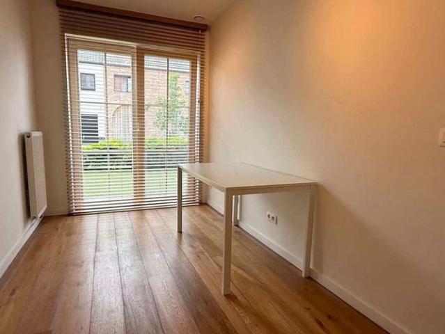 Gelijkvloers app. te huur in Serskamp voor € 800 met 2 slaapkamers