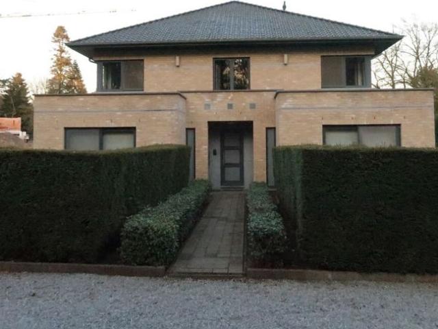 Gelijkvloers app. te huur voor 795 euro met 2 slaapkamers