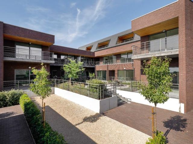 Gelijkvloers app. te koop voor 194500 euro met 1 slaapkamers