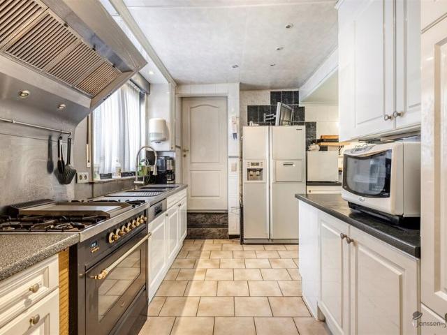 Gelijkvloers app. te koop voor 249000 euro met 2 slaapkamers