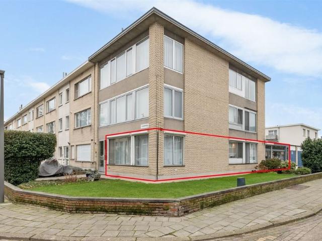 Gelijkvloers app. te koop voor 289000 euro met 2 slaapkamers