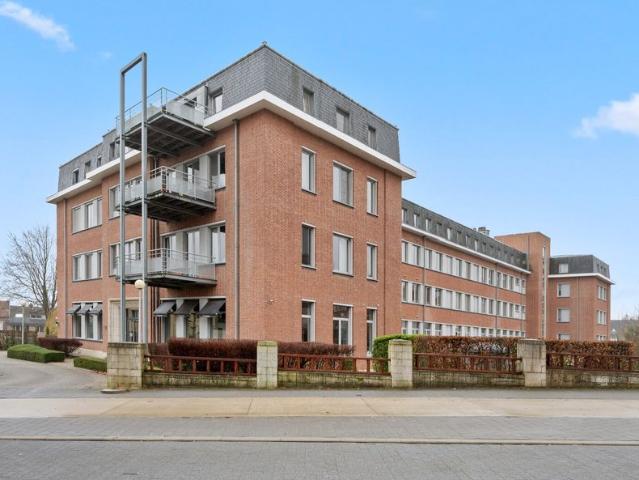 Gelijkvloers app. te koop voor 310000 euro met 2 slaapkamers