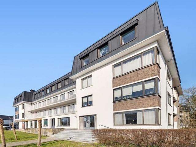 Gelijkvloers app. te koop voor 395000 euro met 3 slaapkamers