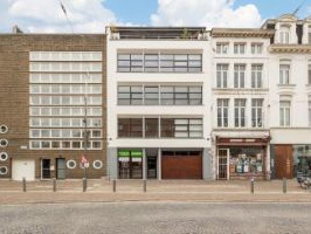 Gelijkvloers appartement 101m² met buitenruimte 20m² en.