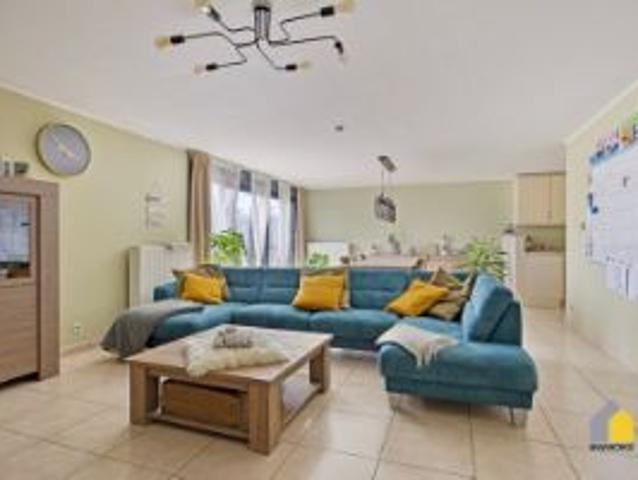 Gelijkvloers appartement 120 m² met ruime woonkamer, 2 sl