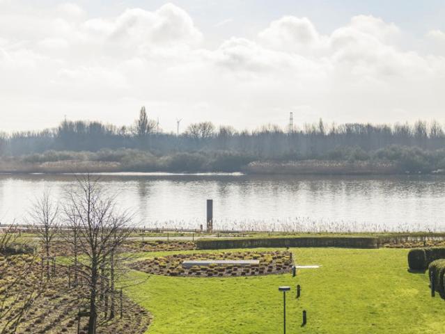 Gelijkvloers appartement met een tuin op de Zaat in Temse